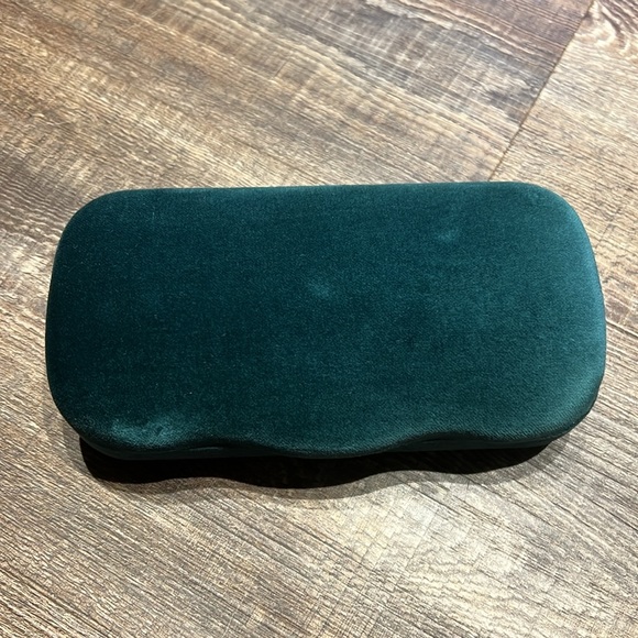 Authentic Gucci sunglasses in Black/brown - Picture 12 of 16